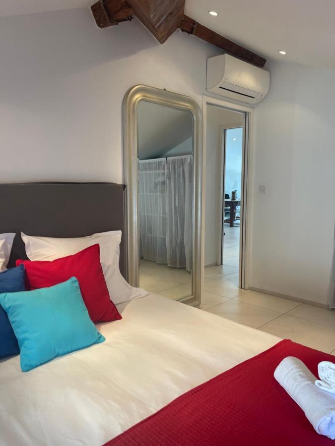 Grand Appartement Style Loft Bord De Mer Propriano  Exterior photo