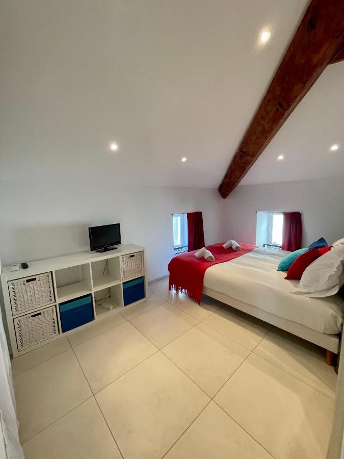 Grand Appartement Style Loft Bord De Mer Propriano  Exterior photo