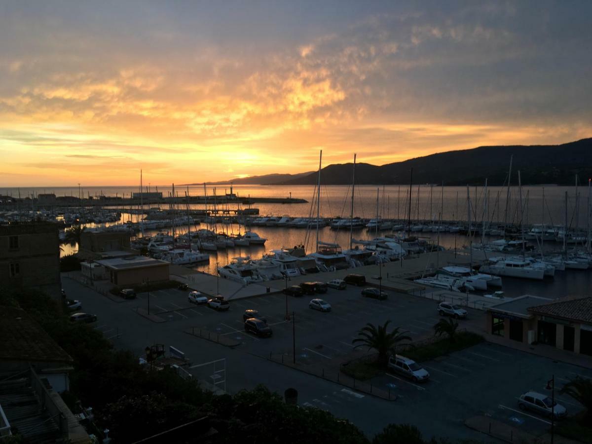 Grand Appartement Style Loft Bord De Mer Propriano  Exterior photo